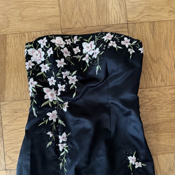 LARA Designs Size 8 Strapless Black Gown Floral Applique Beaded Embroidered - Picture 2 of 14